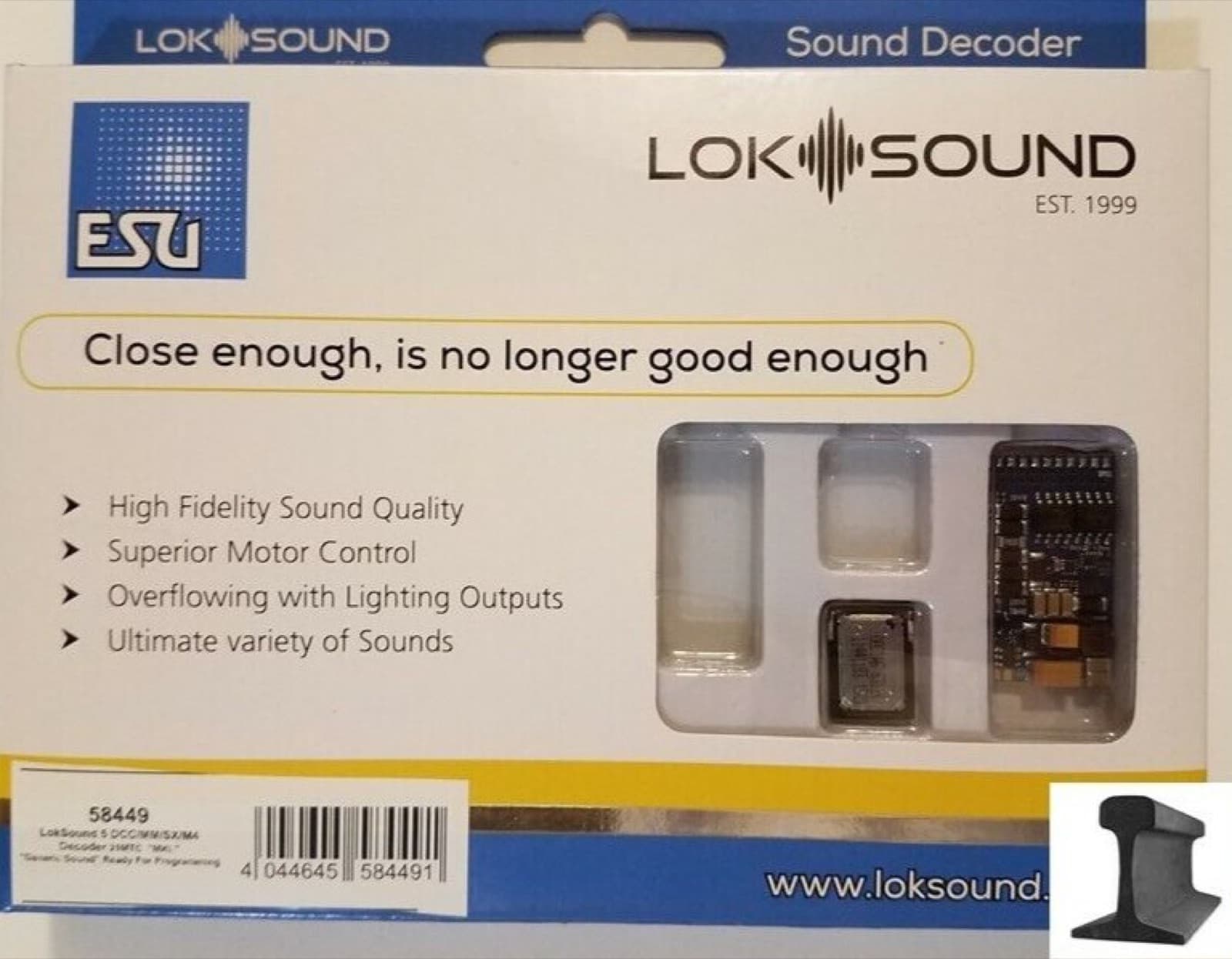 LokSoundの箱。窓から基板と小さなスピーカーが見え、下の札に「58449」の番号